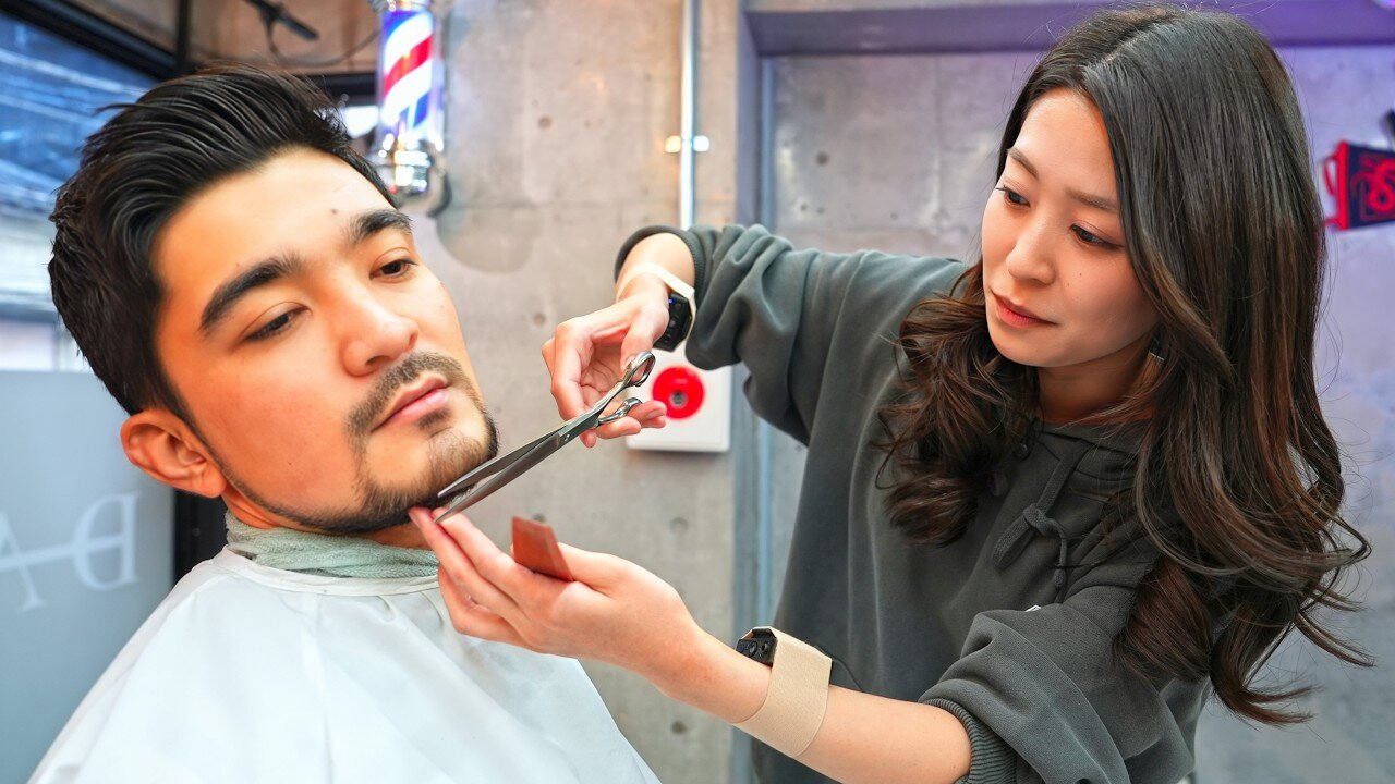 💈(ASMR) Gorgeous Lady Barber’s Hypnotic Scissor Sounds – So Soothing, You’ll Drift Off to Sleep!