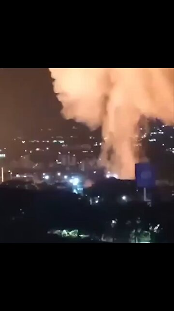 🚨Trump drops the first photo of Maduro aboard the USS Iwo Jima