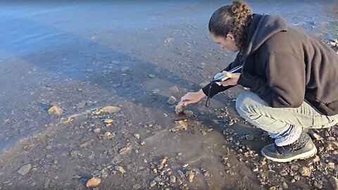 Treasure Hunting in Beautiful Piute State Park!