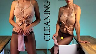 ❤️ Transparent wardrobe cleaning with model Tina in a nylon tights
