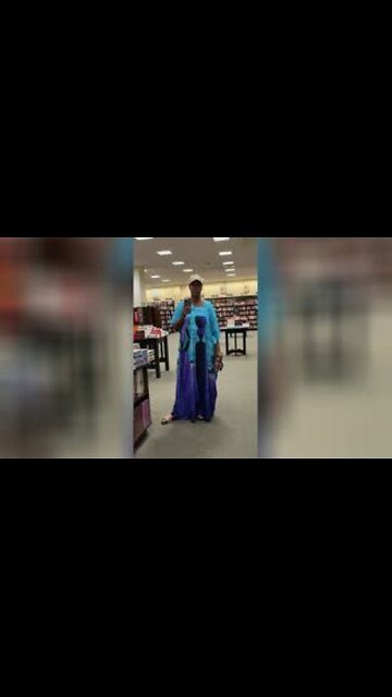 Karen Won't Leave Barnes & Noble After They Close… Says It's A Public, Not Privately-Owned Business