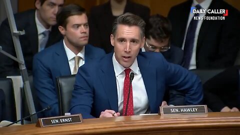 Sen. Josh Hawley’s PELOSI Act to Ban Congressional Stock Trading Passes Committee in 8–7 Vote