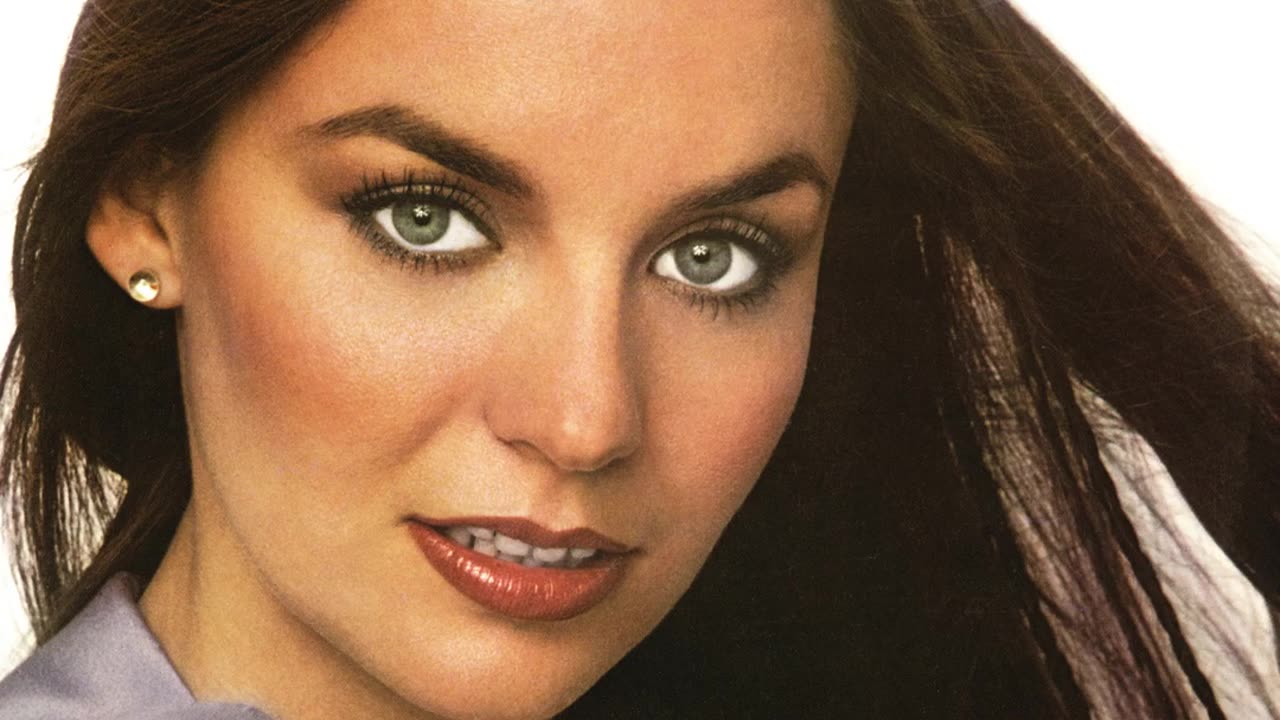 Crystal Gayle - Talking In Your Sleep