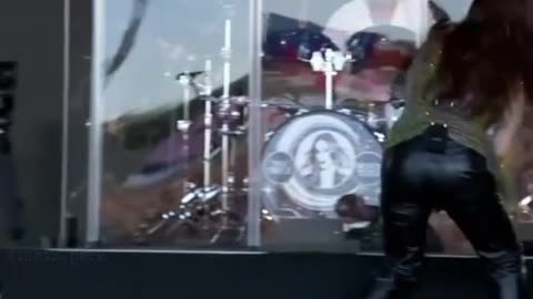 Alanis Morissette - Uninvited - 2025- live