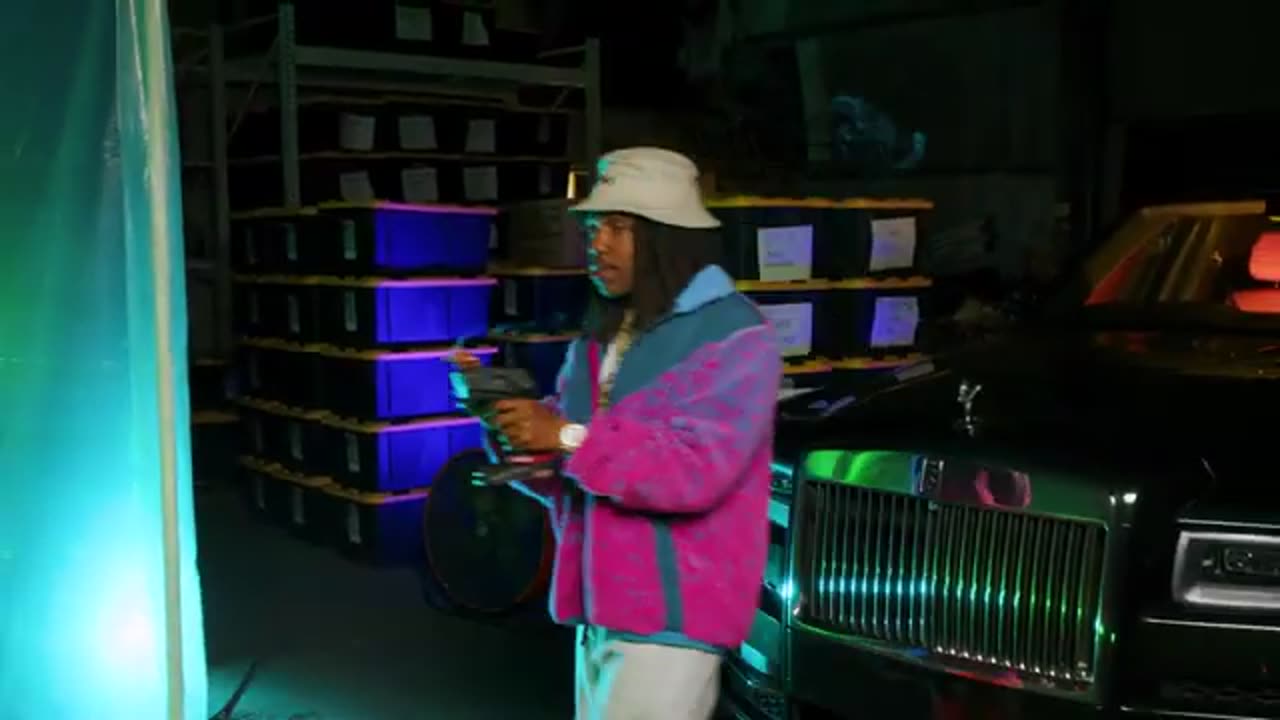 Curren$y & Harry Fraud ft. Fendi P - NO WRINKLES [Official Video]