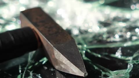 "El artista del cristal": dar vida a las grietas