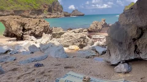 Savoring Sunset Delights: Dining on the Beach with the Cool Sea Breeze"