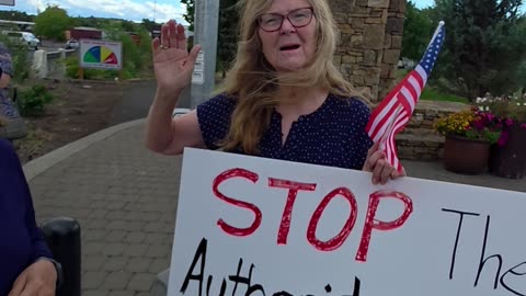 MAGA DEBATES AT ANTI-TRUMP PROTEST!