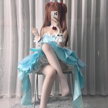 Asuka Cosplay | Puffy Skirt & Tights Leg Showcase