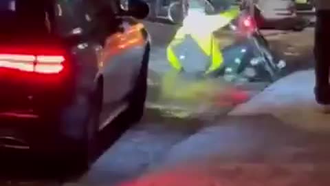 Walking in Amsterdam right now 🤣