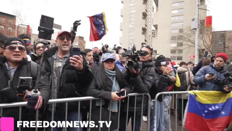 🔥 “GOD BLESS PRESIDENT TRUMP!” Supporters Counter Leftists in NYC