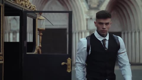 聪明的人拳头都是长在脑袋里的