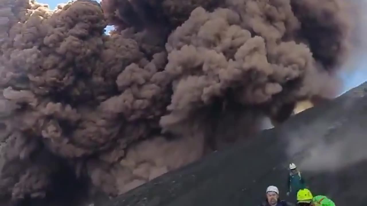 Tourist Running From Mount Etna Eruption