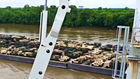 Military vehicle transport on Ohio River 🤔🤔🤔