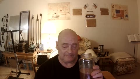 MADE A GLASS JAR OF ESSANTE ORGANICS SUPER REDS...DELICIOUS!!!