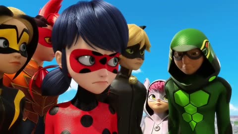 Ladybug neck might not be okay... - Miraculous