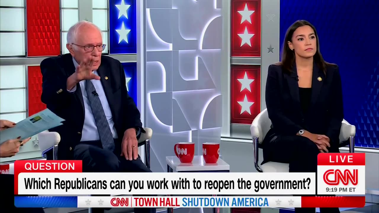 Bernie Sanders Turns Town Hall Question Into Civics Lesson No One Wanted