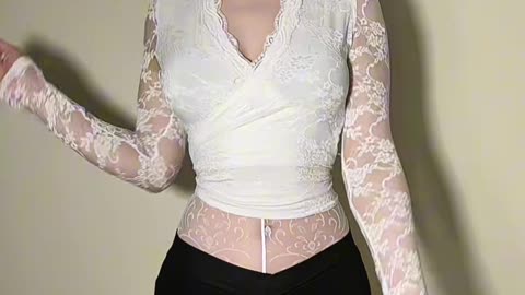 Daily Beauty EP 138 | Dainty Off-white Legwear Vibrant Sexy Dance