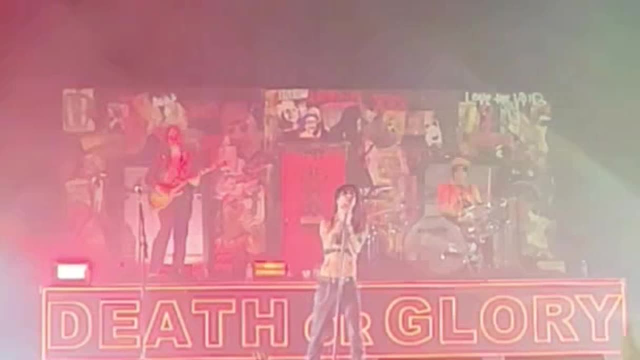 Palaye royale ( live )