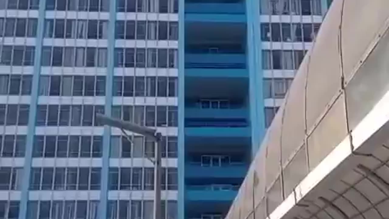 A woman jumped from the 14th floor of the hospital
