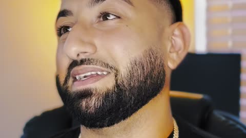 Why You Should Stop Doing Everything Yourself (My Real Estate Lesson Learned) 🏡💡