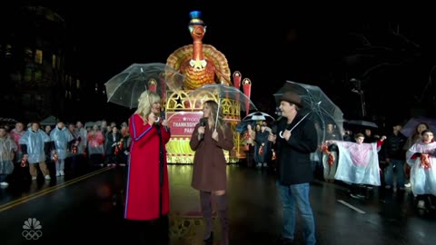 You Know How To Make Pre Parade Interesting Well Melissa & Colbie Have The Right Answer