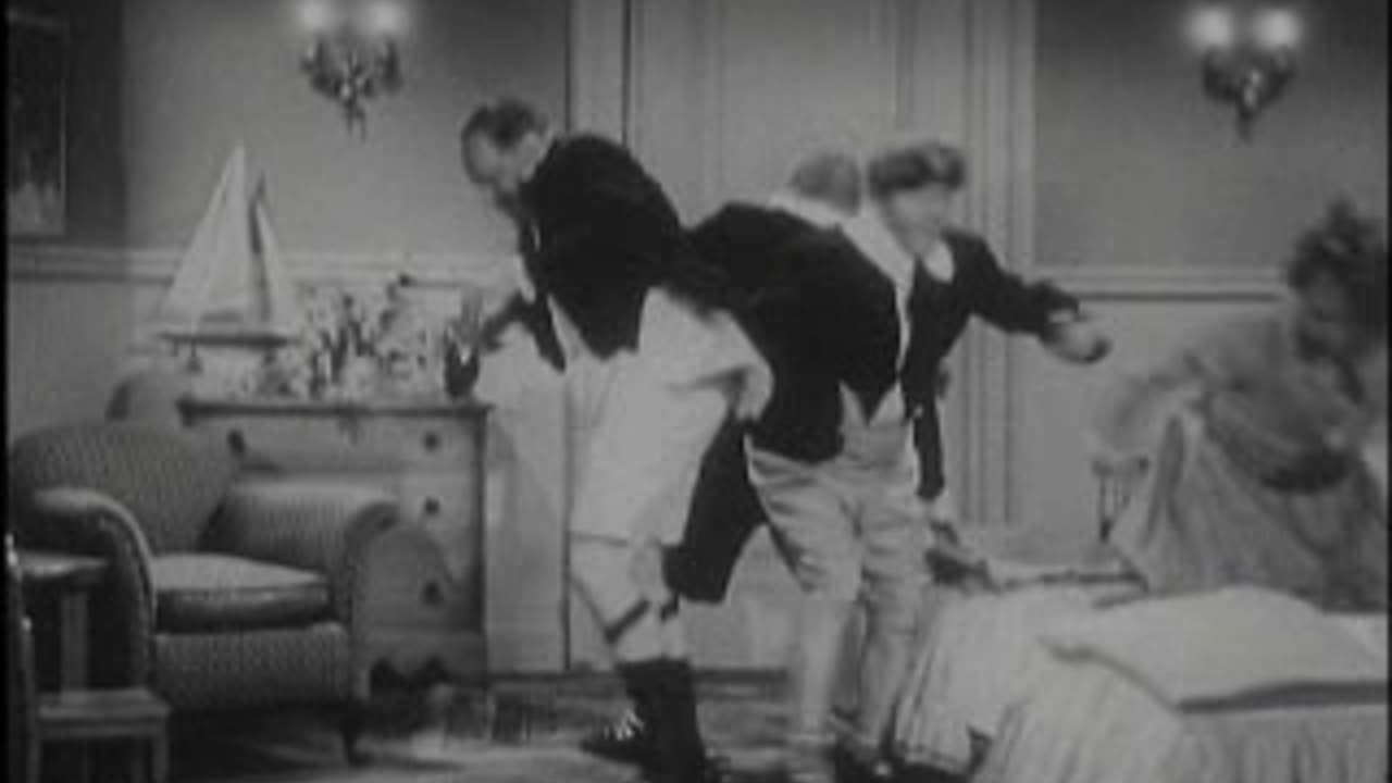 E55. All the World's a Stooge - Curly Howard Era - 1941