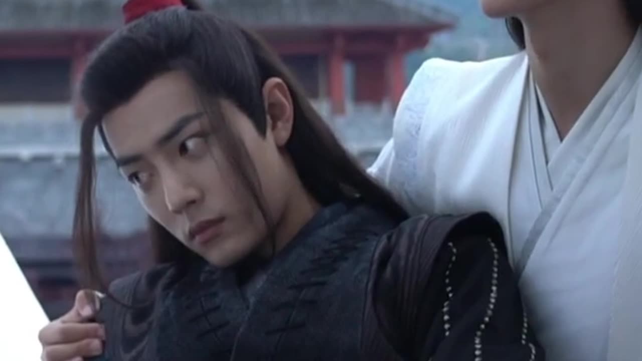 Not Acting: “In Your Arms” BTS Heart-Flutter Reveal