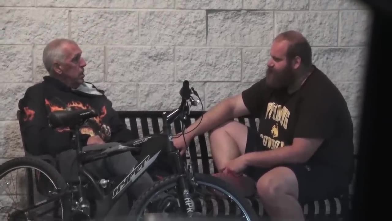 Very Dangerous Man Can Not Contain Himself Around ChiIdren ARRESTED (Hermitage, Pennsylvania)