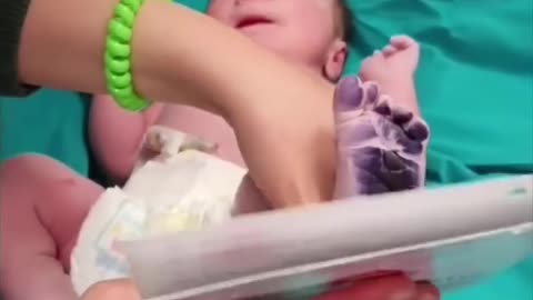 HOW LOOK BABY 10 MINUTE OLD!!