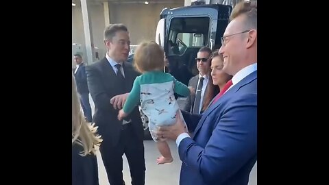 Elon Loves Childern