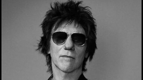 Why Jeff Beck Deserves the Crown as the Greatest Guitarist Ever