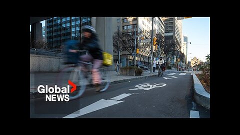 Man charged for pushing shopping cart into rider in Toronto bike lane