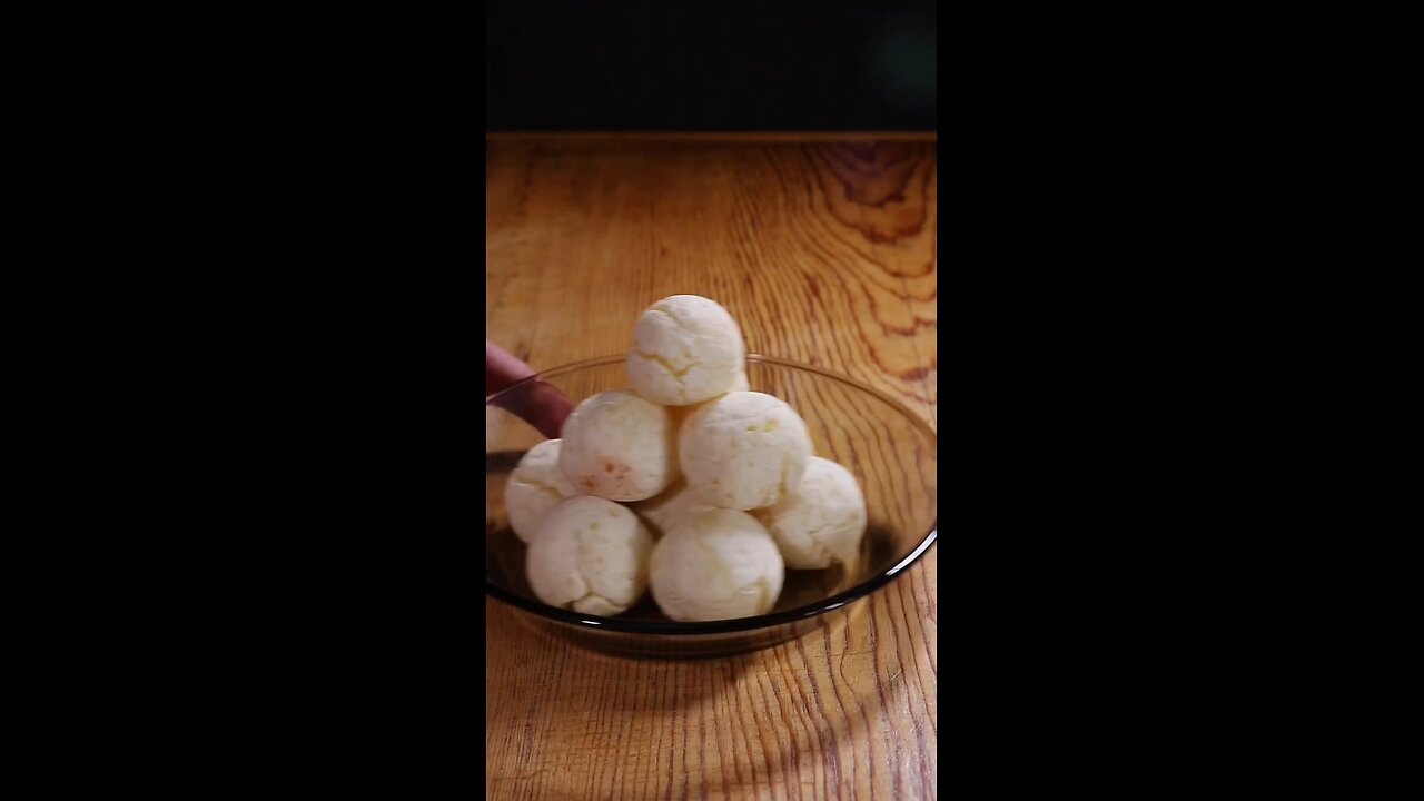 Crispy potato balls are crispy on the outside and tender on the inside.