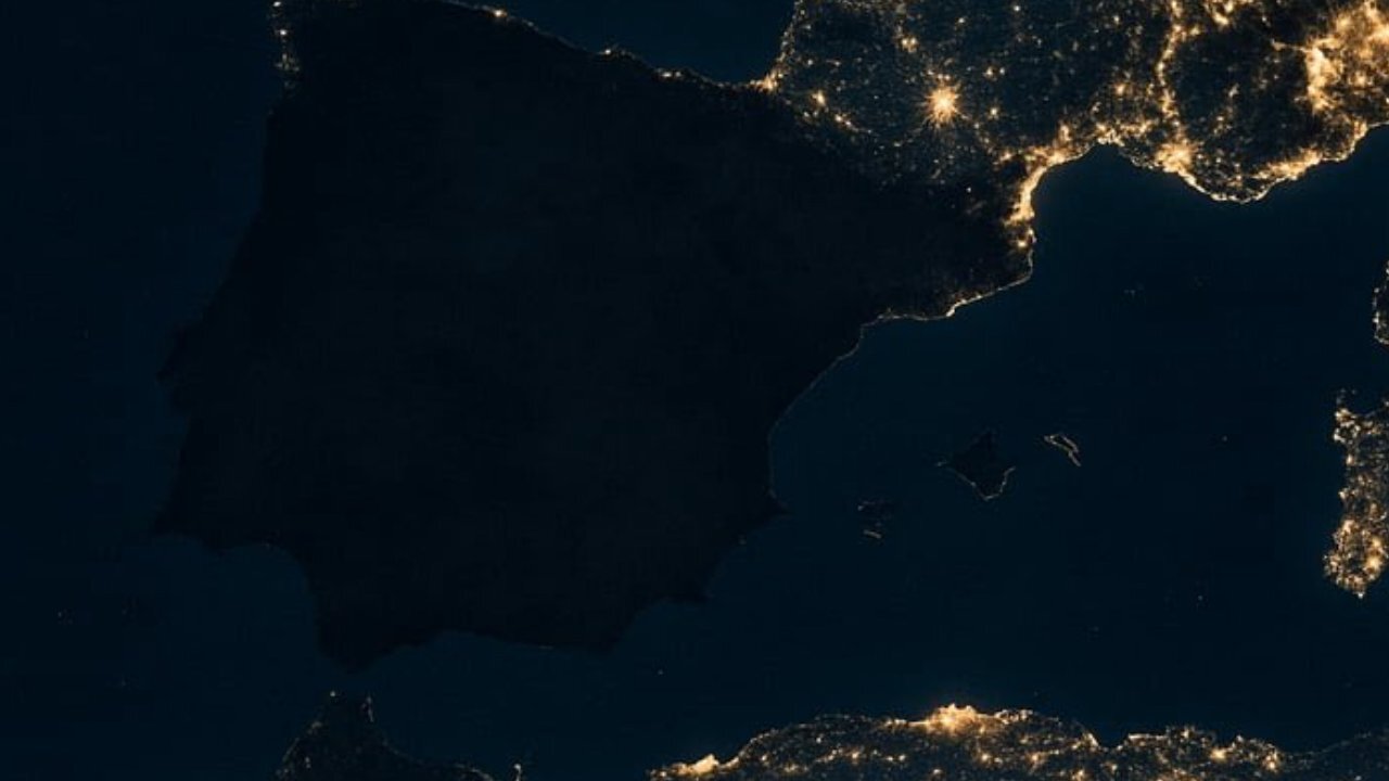 Midnight Fire Episode — e𝕏tinctionati #180