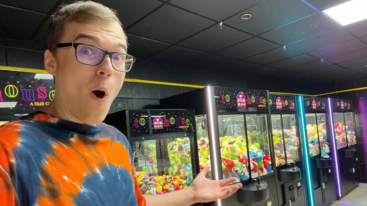 We Faced Every Claw Machines At The Arcade!