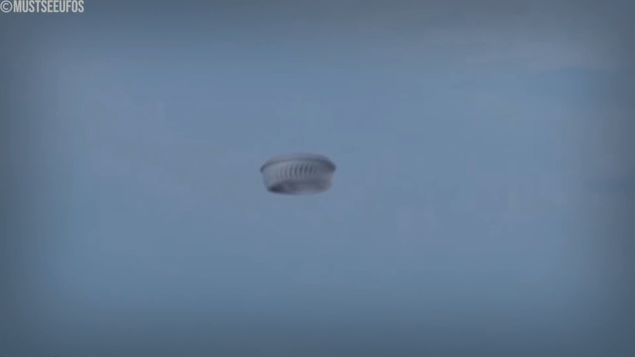 UFO Does Something Unusual