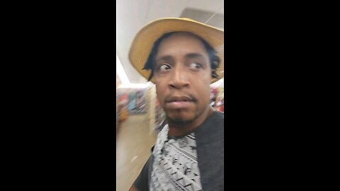 When your girl catch you helping at the store