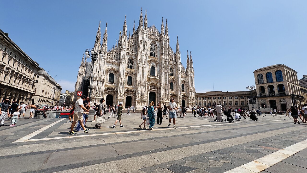Scenes along the way while walking in Italy 🇮🇹 📹