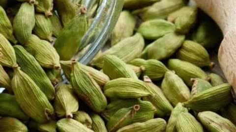 सर्दियों में इलाइची खाने के तीन ज़बरदस्त फायदेshealth #trend #short #facts #viral #reels