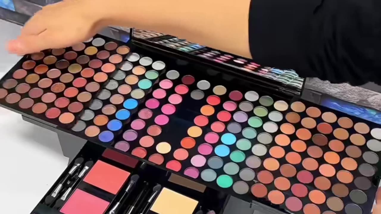 How to make money with makeup 💄