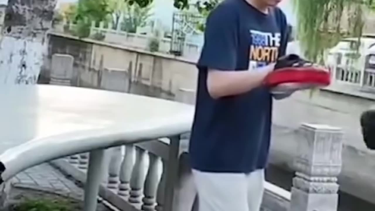 😂