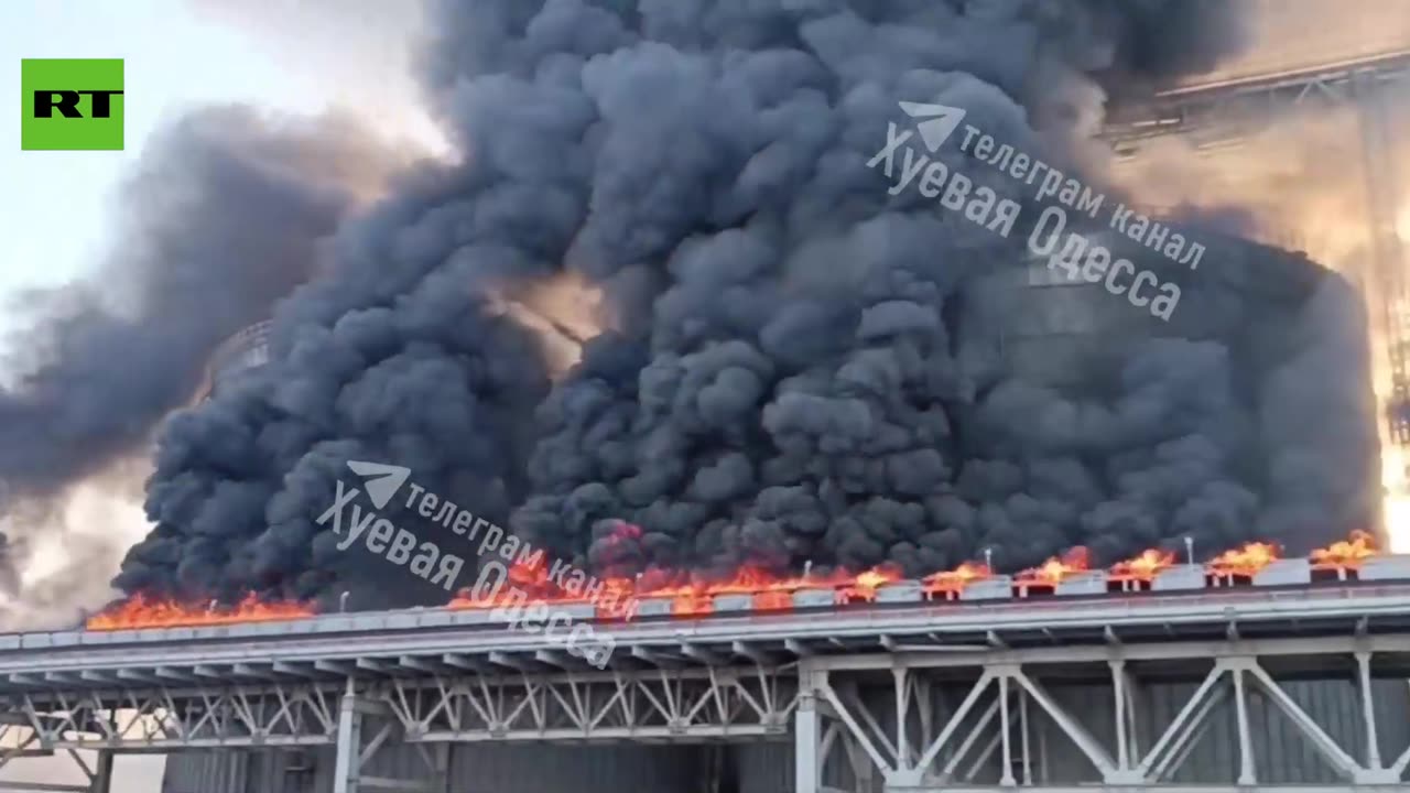 Large-scale fire breaks out at a Ukrainian port