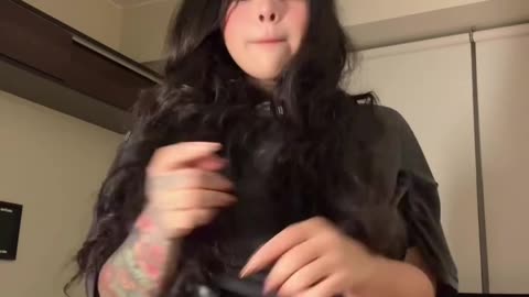 🍑 Pretty Face Small Waist And A Big Ol Booty 💯🔥