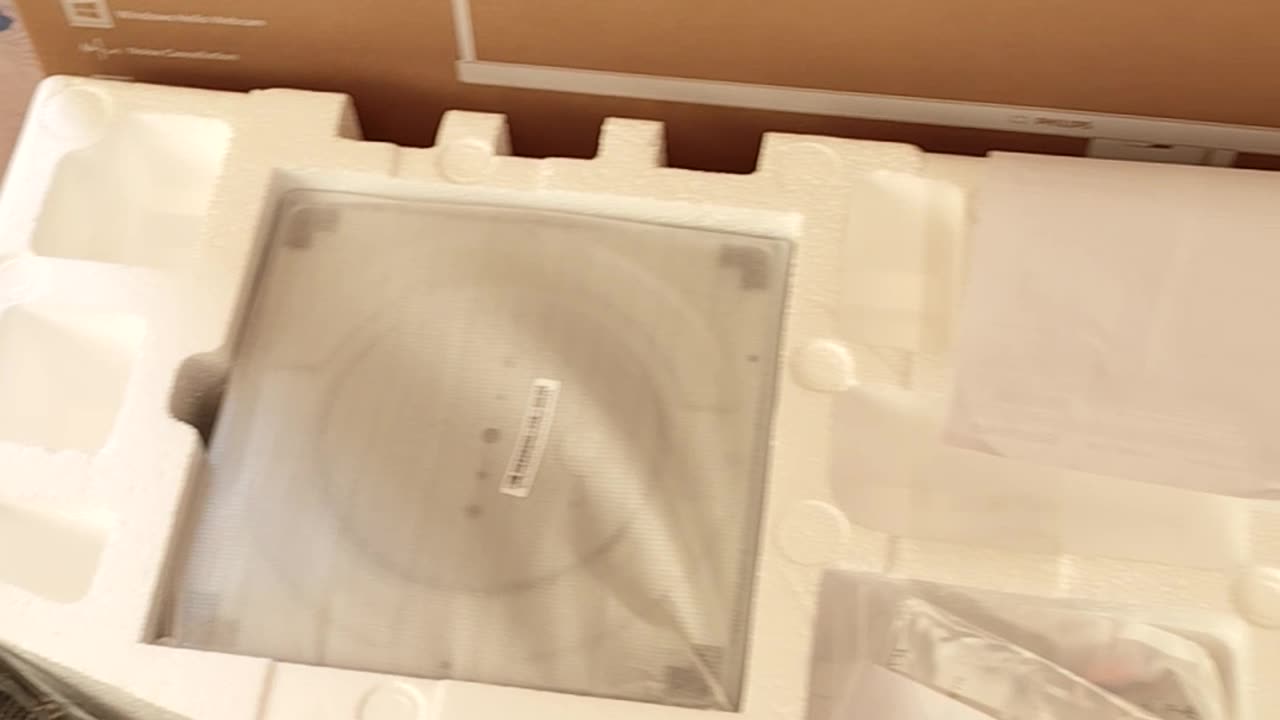 What’s Inside the Philips 40B1U5601H Box?