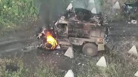 🔥🚜 Ukraine Russia War | RU POV: Destroyed Armored Column Including MaxxPro & Humvee | RCF