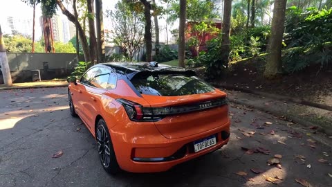 This New Zeekr 001 Just Beat a Porsche Macan and a Tesla Plaid
