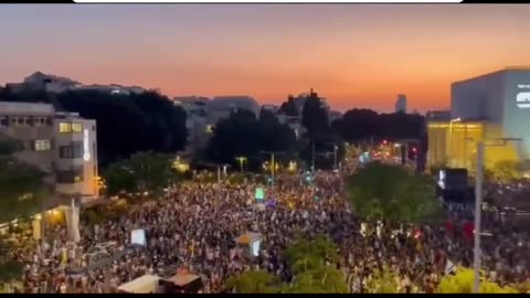 Thousands of Israelis have flooded the streets of Tel Aviv, calling on Netanyahu