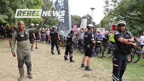 RAW: Antifa clash with Canada First rally at Christie Pits Toronto