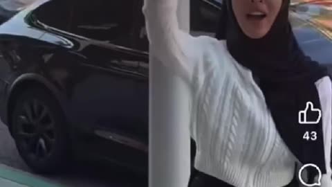 Liberal Muslim woman tell Jews Heil fucking Hitler, heil fucking Hitler” to their faces